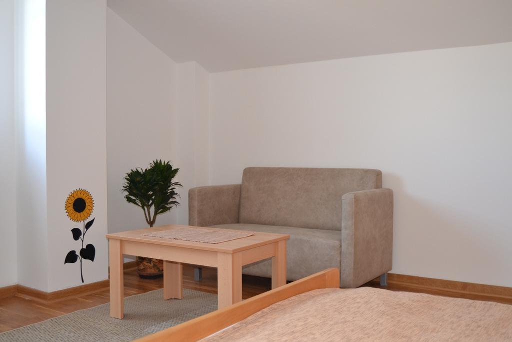 Villa K Apartments Belgrade Room photo